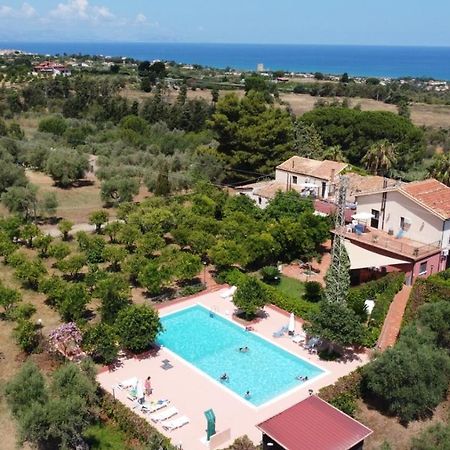 Il Casale Il Sole E La Margherita Campofelice Di Roccella Eksteriør bilde